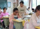今日更新優(yōu)秀班主任事跡材料（記區(qū)十佳模范班主任程燕）
