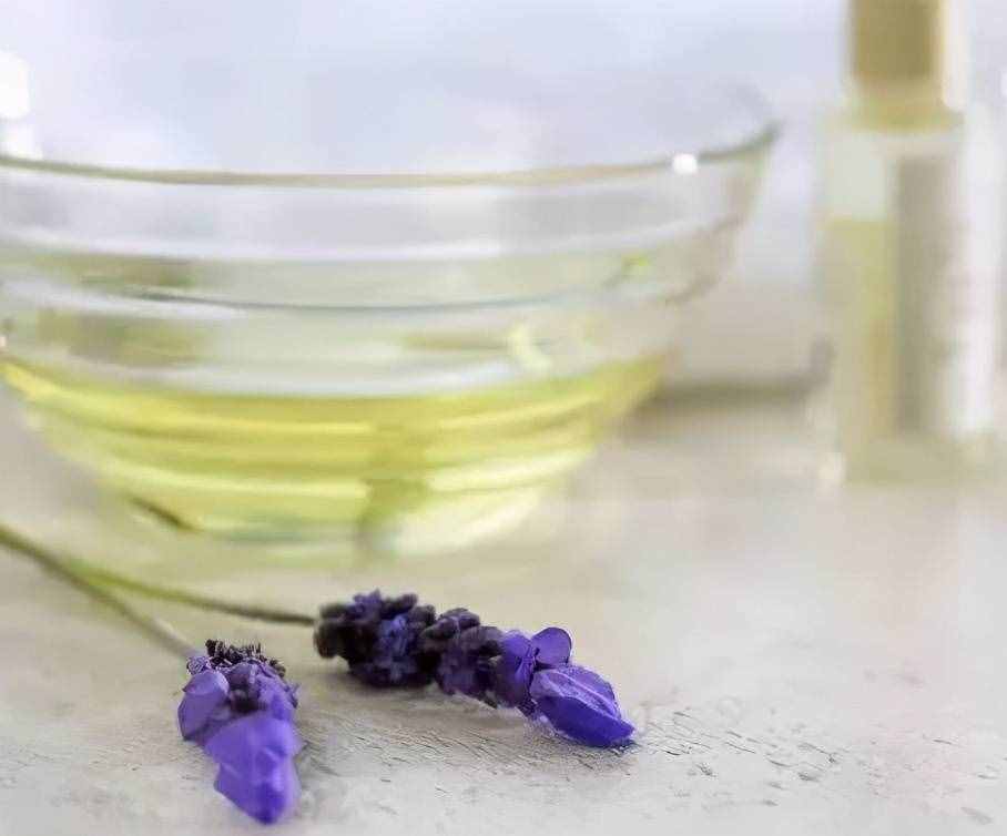 薰衣草精油—護(hù)膚升級的小秘密