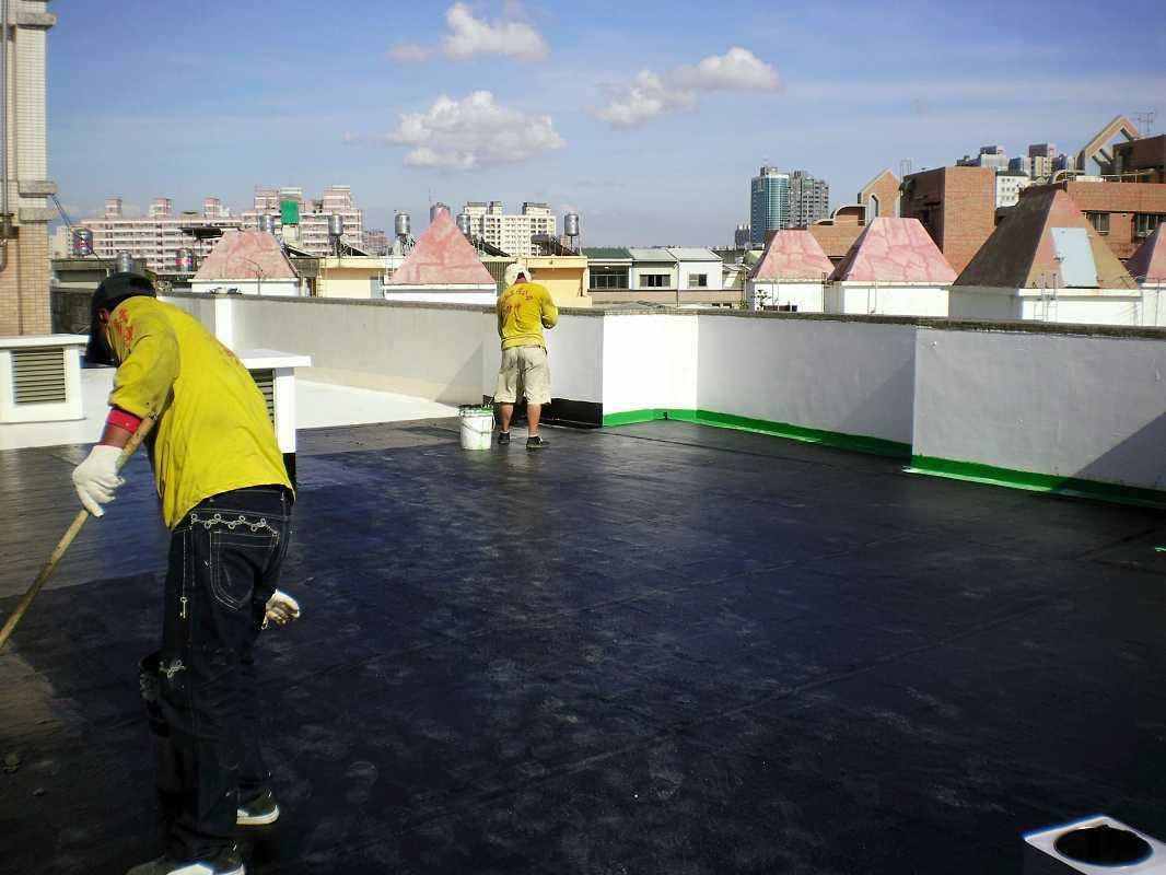 想買頂樓又怕漏水？先看看漏水后的解決辦法能不能讓你接受吧