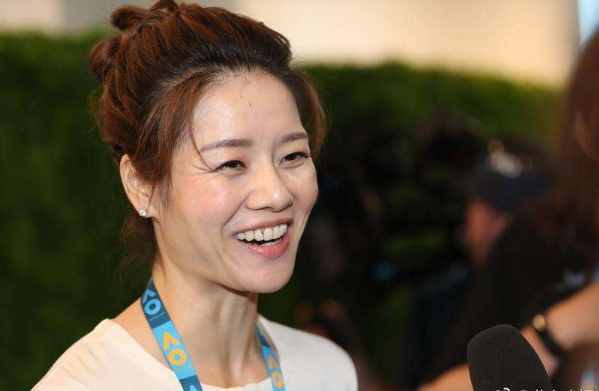36歲李娜現(xiàn)狀：退役5年年收過(guò)億 3歲女兒以為她沒工作問(wèn)你是李娜么