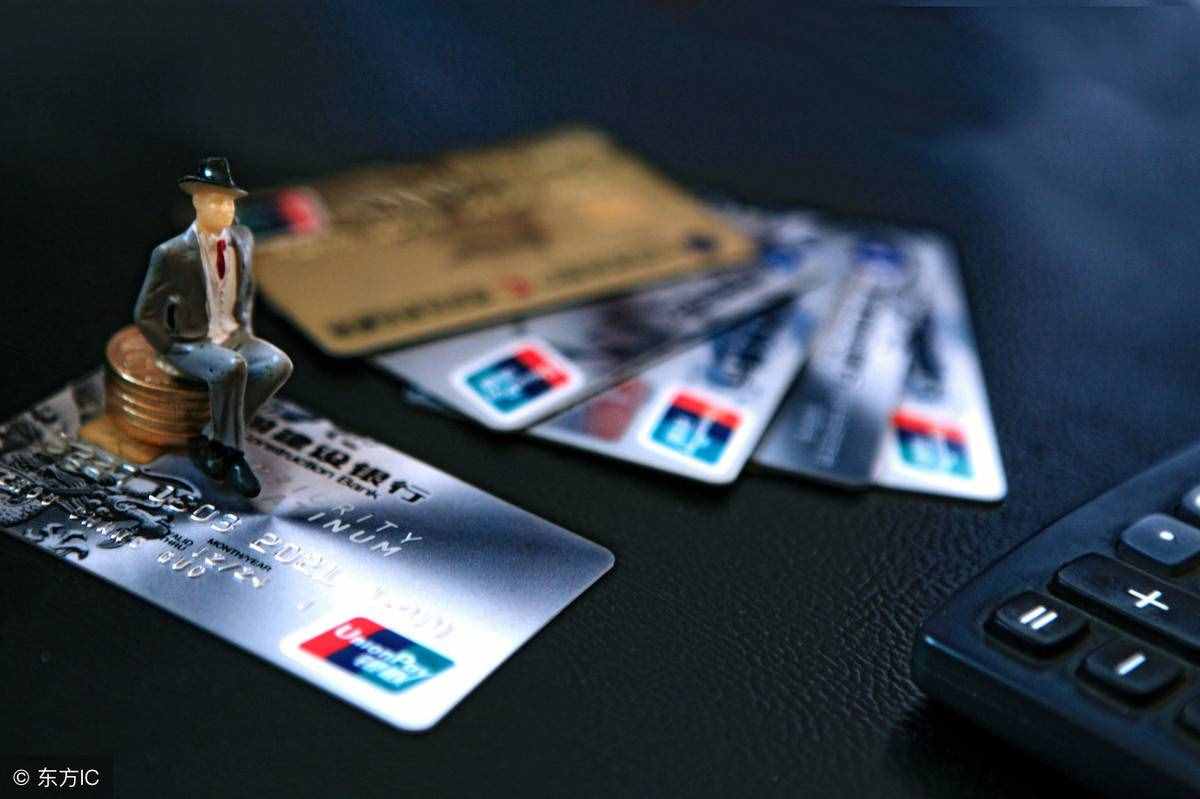 銀行信用卡取現1000元會收你多少錢？五家銀行取現收費一覽表！
