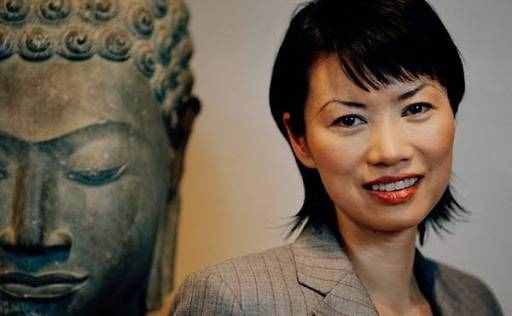 53歲世界級“撈女”鄧文迪：借子上位躺賺260億，與普京傳緋聞