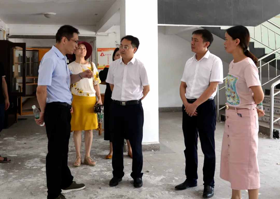 城西地區(qū)學(xué)校少學(xué)位緊張，萍鄉(xiāng)這所小學(xué)擬借用這里的校舍……