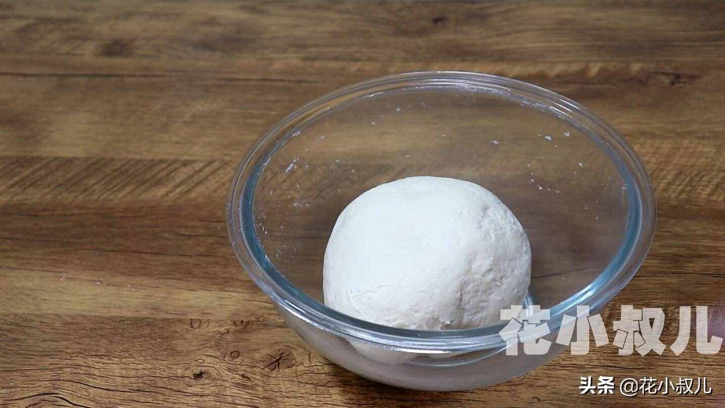 烙餅這樣和面，只用一個(gè)竅門，柔軟拉絲不干硬，吃著香不油膩