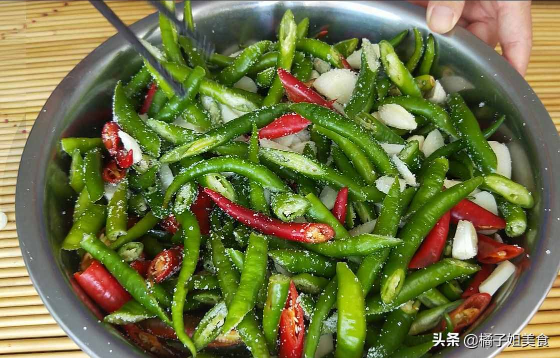 腌制辣椒的方法，70歲媽媽的獨家秘方，做法簡單，開胃又下飯