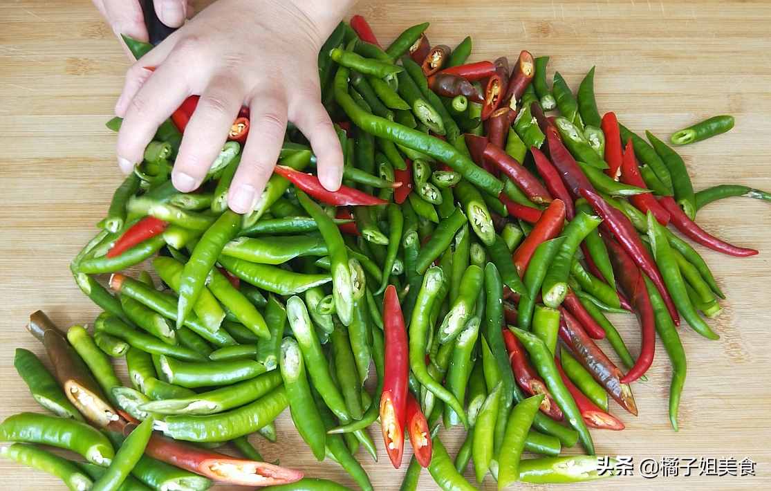 腌制辣椒的方法，70歲媽媽的獨家秘方，做法簡單，開胃又下飯