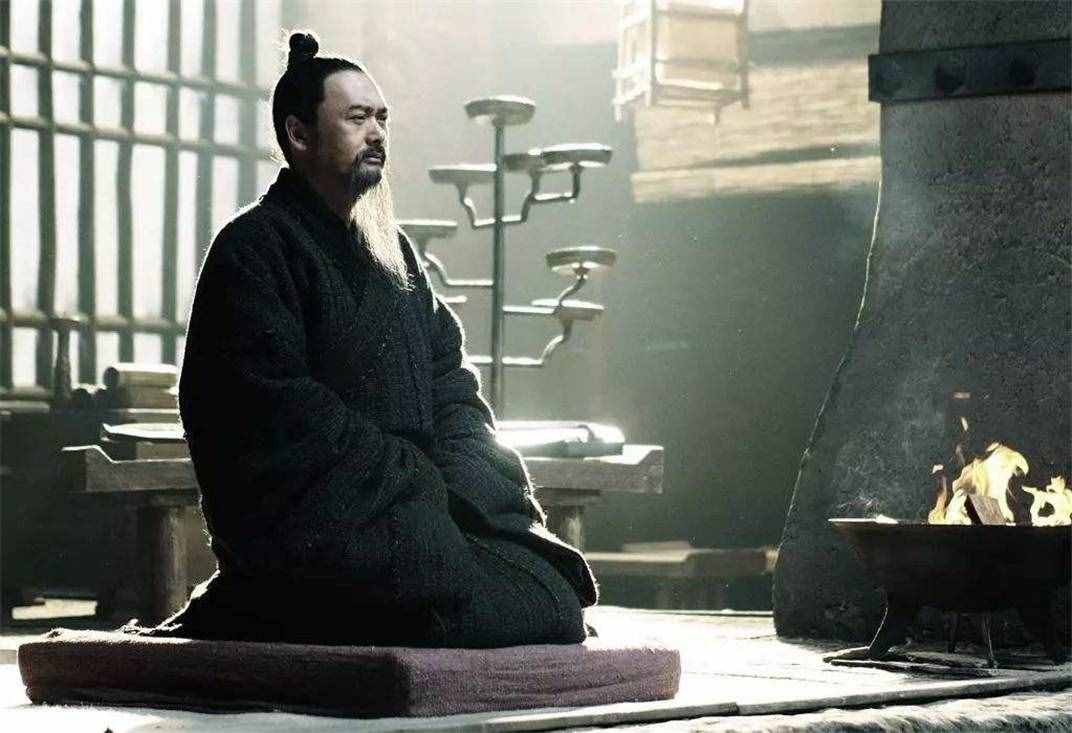 顏回29歲因病去世，父親向孔子要棺材，孔子甩給他2句話