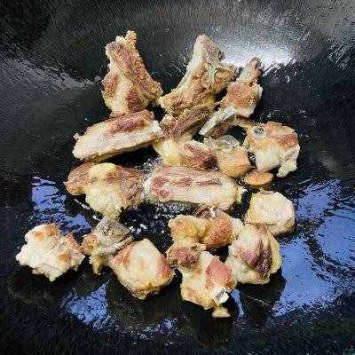 這么好吃的家常排骨做法，現(xiàn)在知道還不晚