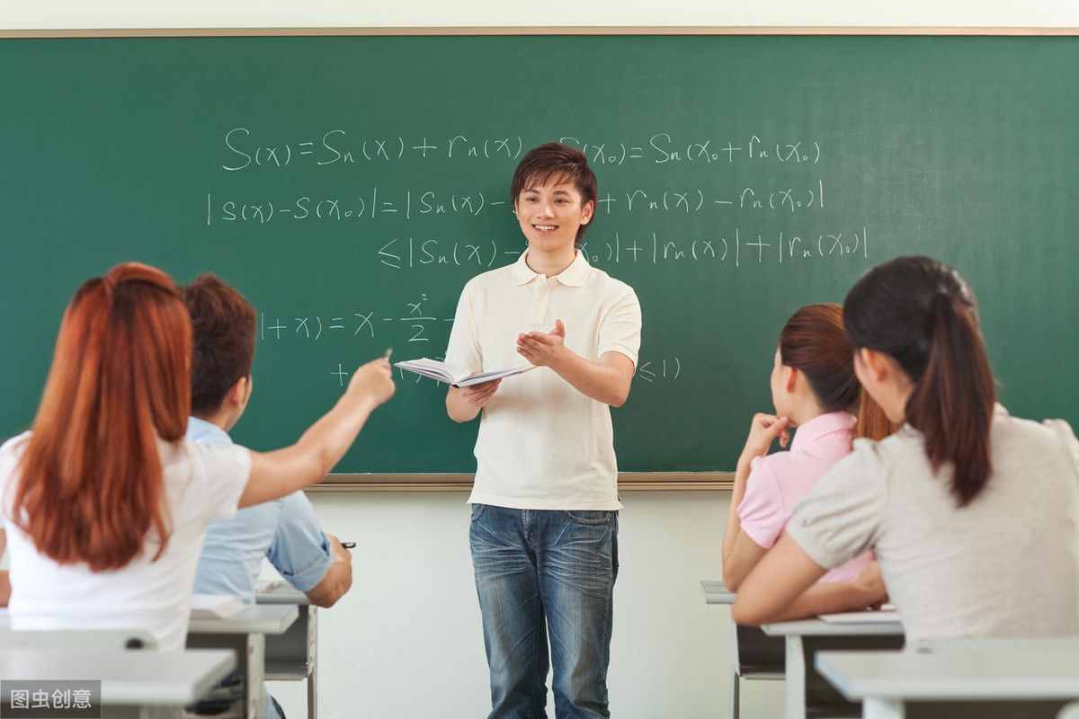 作為一名小學(xué)教師，在學(xué)期即將結(jié)束時(shí)，如何寫好述職報(bào)告，附范文