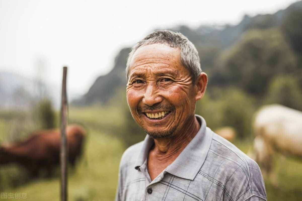 手上有個(gè)“排便口”，每天按一按，排出宿便，腸道也更健康