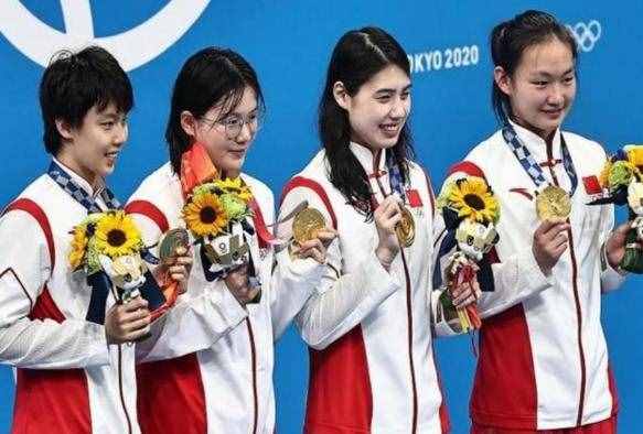 奧運(yùn)會(huì)游泳結(jié)束！中國(guó)隊(duì)成績(jī)單：3金2銀1銅，超額完成，打臉美媒
