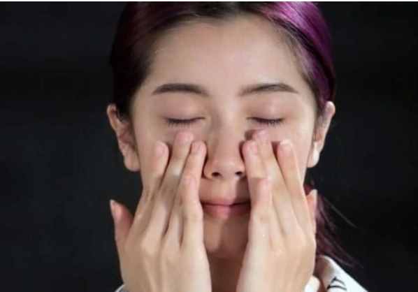 原來精華液不是直接涂？難怪涂了沒效果！快來看看正確的使用方法