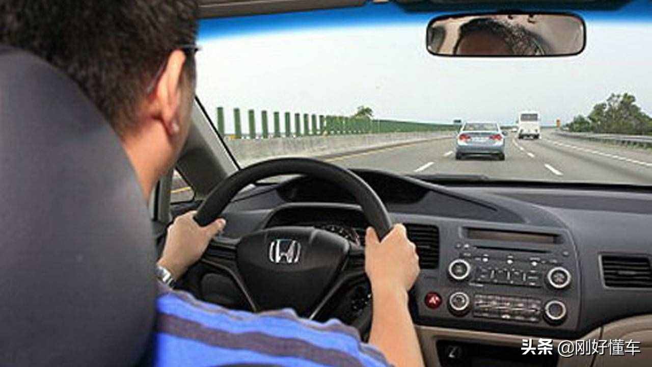 高手整理了一年的實用開車技巧，建議收藏