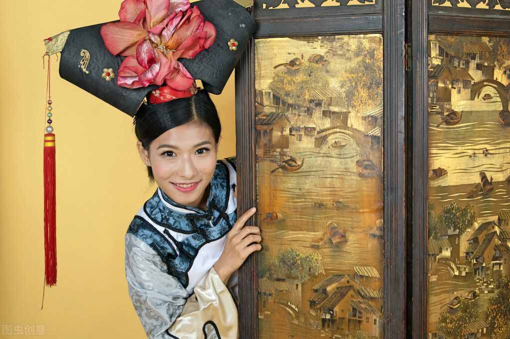 她是雍正最寵愛(ài)的妃子，恃寵而驕，就愛(ài)“賜一丈紅”