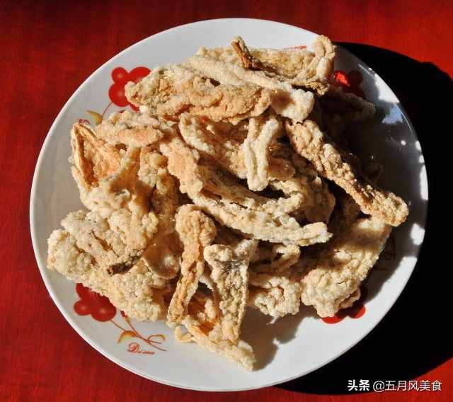 它小名叫花姑娘，菜籃子里的君子菜，入夏常吃苦瓜消暑又下火