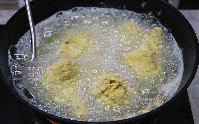 教你做香酥炸雞腿，外皮酥脆，肉質(zhì)鮮嫩不夾生，學(xué)會(huì)不用出去買了