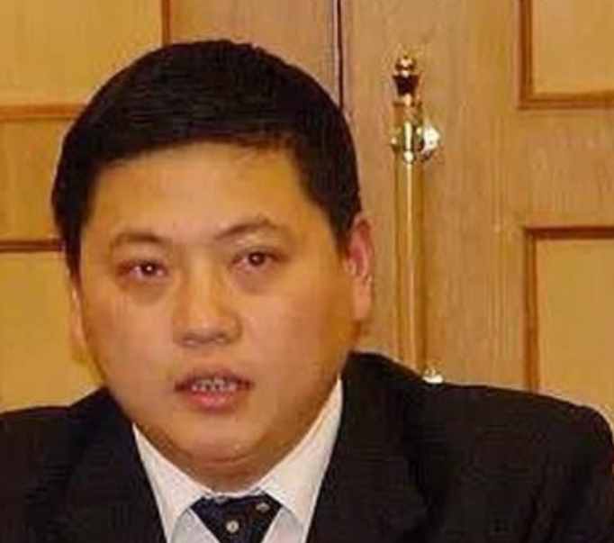 白手起家的浙江首富王均瑤，38歲患癌離世，17歲兒子繼承億萬家產(chǎn)