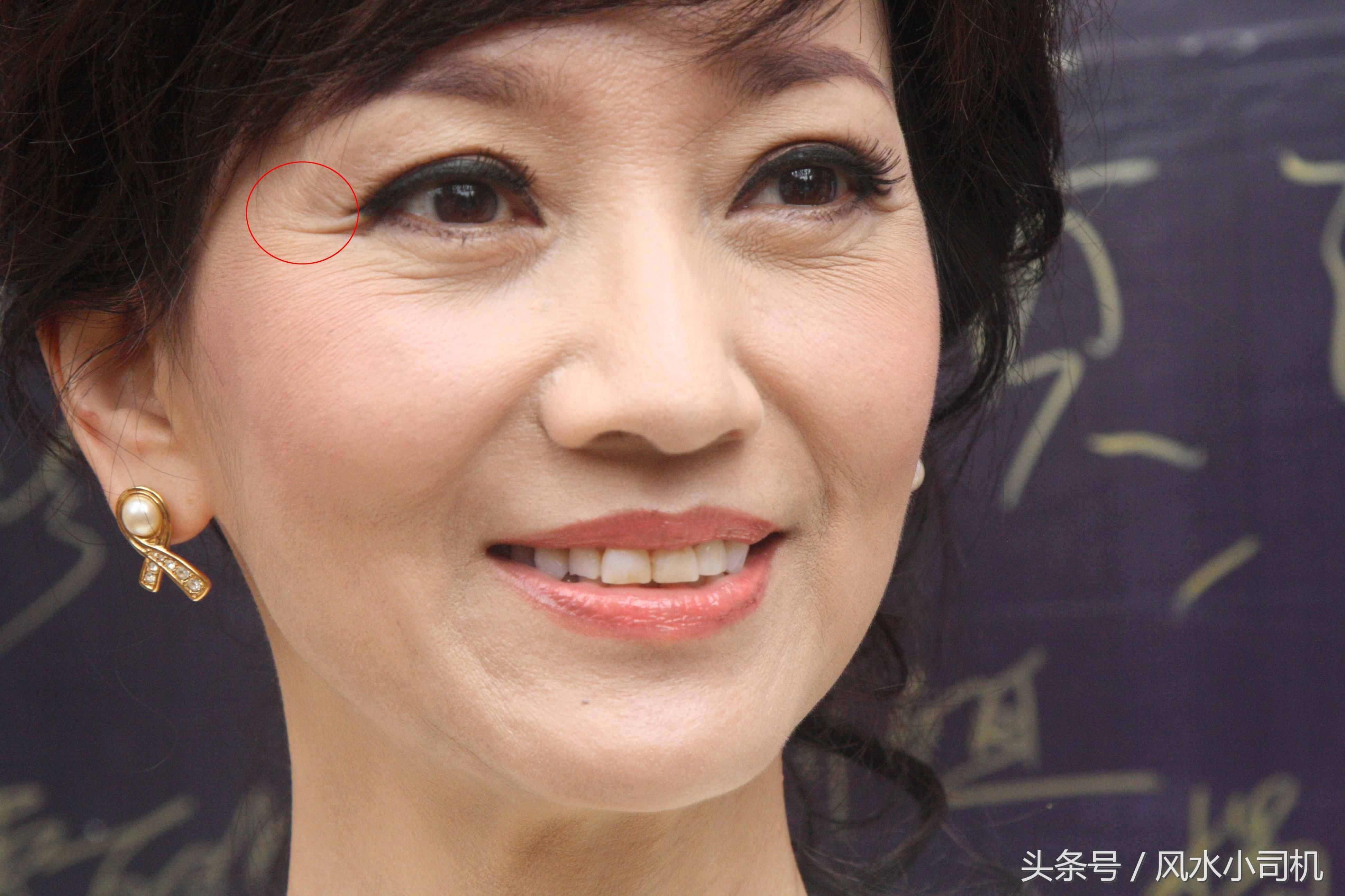 眼睛的“魚尾紋”與你的“桃花運(yùn)”息息相關(guān)
