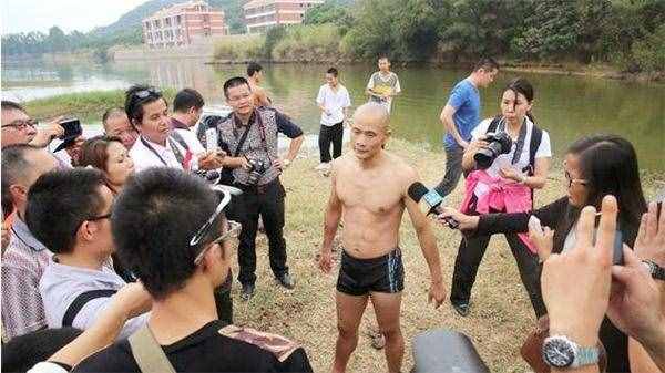 少林武僧釋理亮：中國(guó)唯一還在練輕功的武僧，如今已練到最后一重