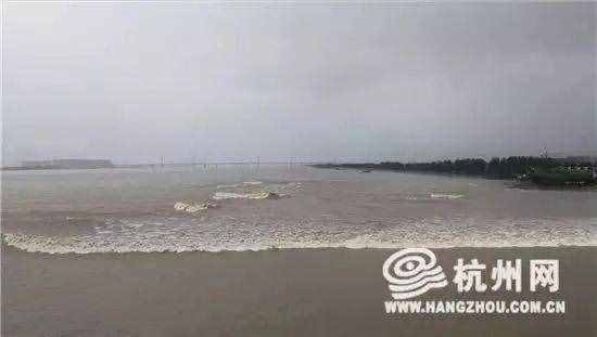 今年八月十八錢(qián)江潮比去年大！最佳觀潮時(shí)間和地點(diǎn)請(qǐng)收好