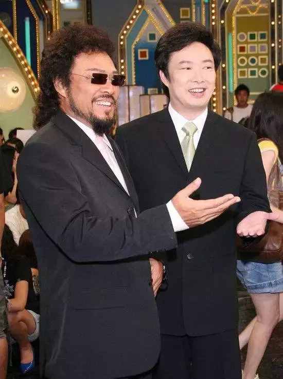 費玉清正式宣布退出歌壇：“絢麗的舞臺讓我感到孤獨”