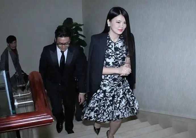 李湘王岳倫的婚姻，女強男弱的關系里，誰才是委屈的那個？