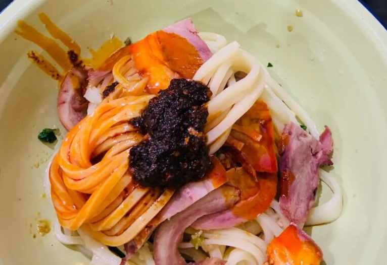 西安小縣城美食，28元一碗，這家小店賣了40年，一天5袋面不夠賣