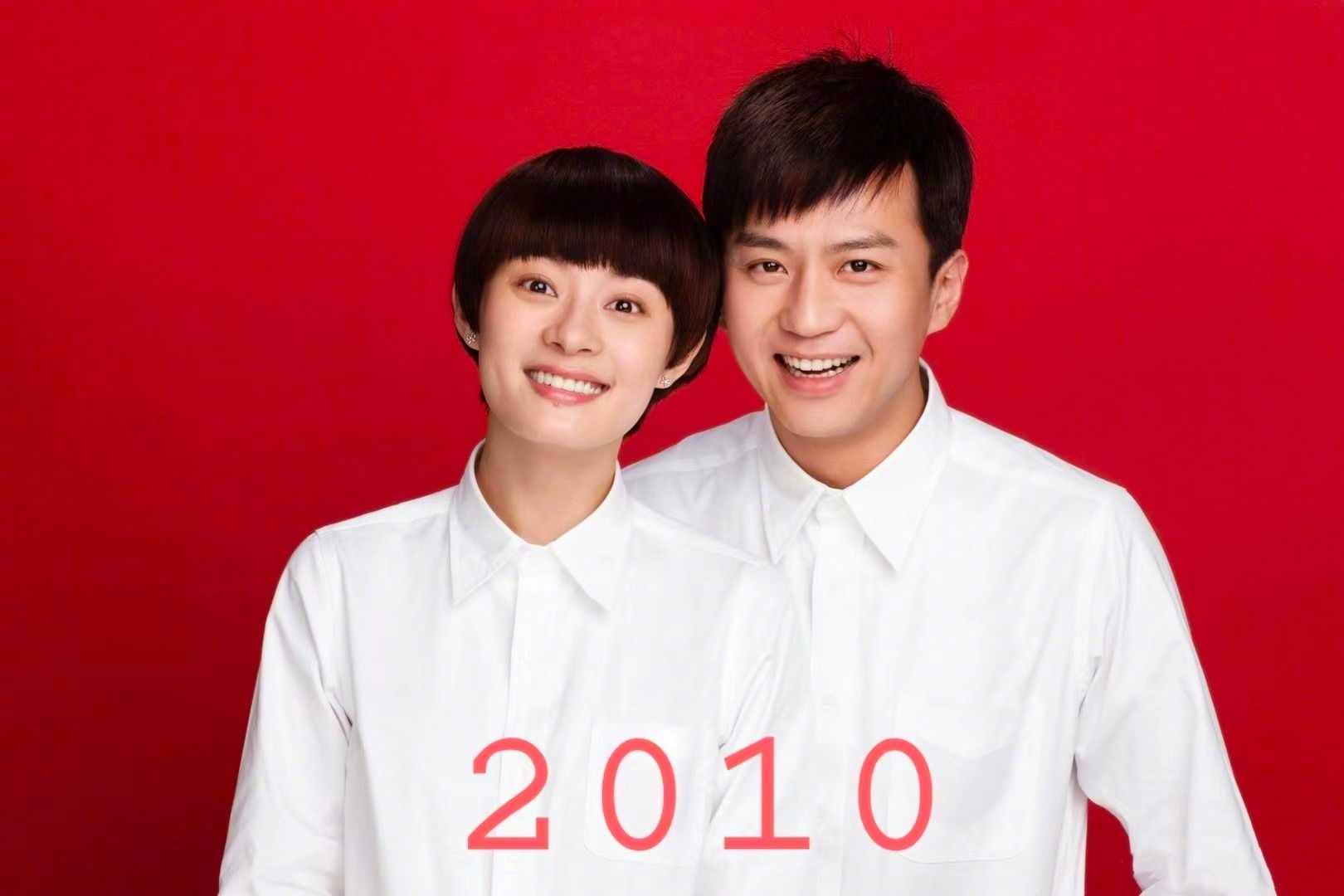 鄧超孫儷慶祝結(jié)婚10周年，恩愛同框撒狗糧，兒女溫馨互動歲月靜好