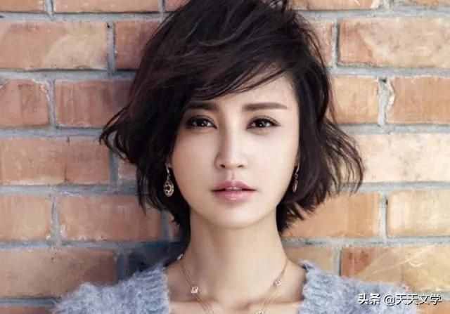 張歆藝嫁給了袁弘，他們幸福的愛情，都是當(dāng)時看上去不般配的結(jié)果