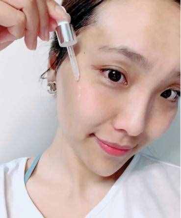 原來精華液不是直接涂？難怪涂了沒效果！快來看看正確的使用方法