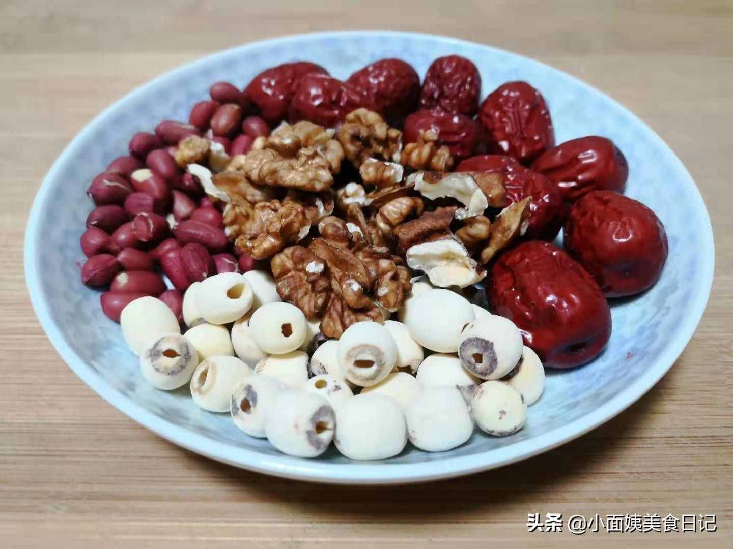明天臘八節(jié)，教你傳統(tǒng)的臘八粥做法，滋養(yǎng)五臟，驅(qū)寒保暖好過冬