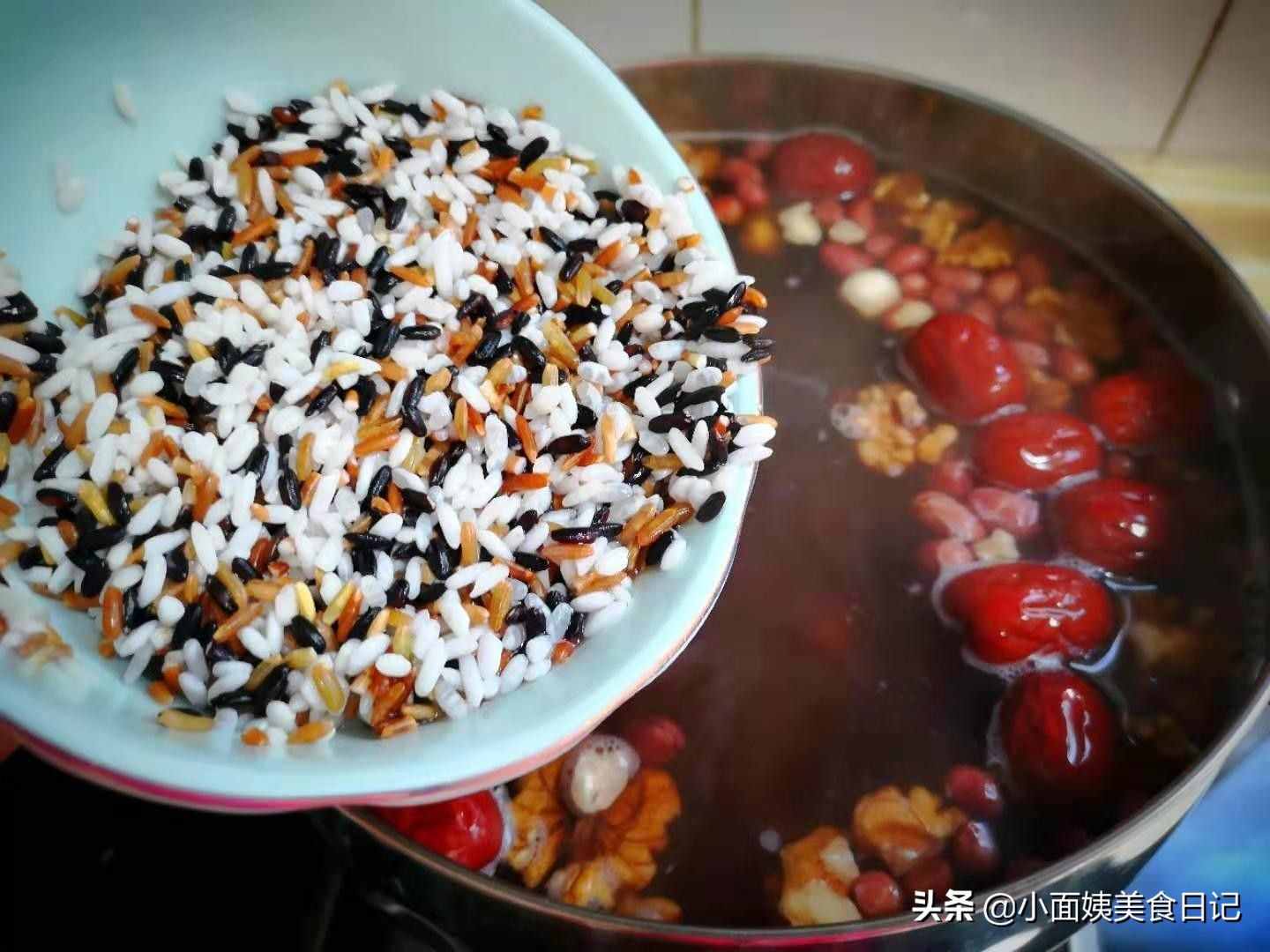 明天臘八節(jié)，教你傳統(tǒng)的臘八粥做法，滋養(yǎng)五臟，驅(qū)寒保暖好過冬