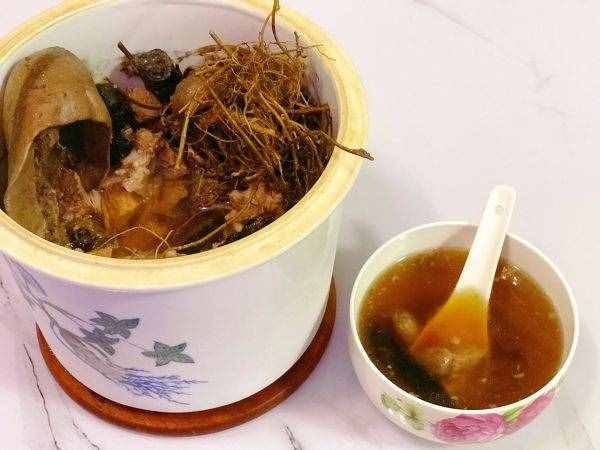 一定要收藏的靈芝雞骨草豬橫脷湯，簡單零失敗