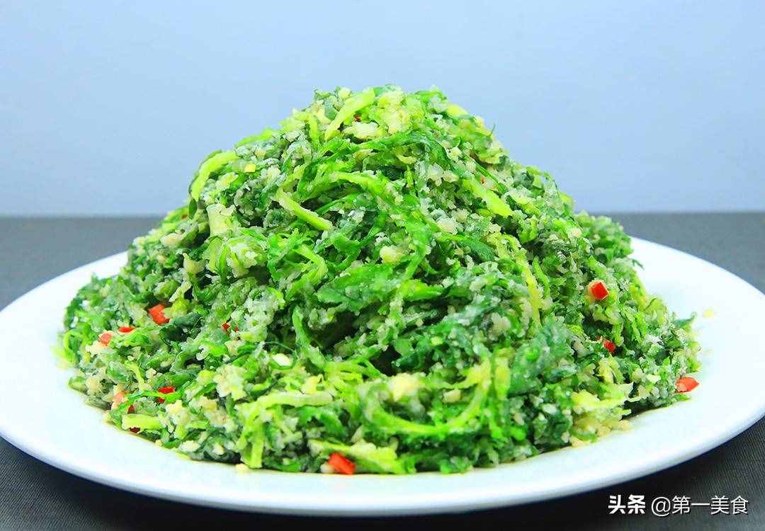苦菊最好吃的做法，不炒不拌，一把面粉就搞定，軟嫩清香又去火