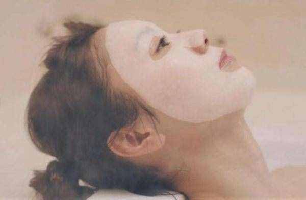 敷完面膜到底要不要洗臉？重點(diǎn)來了