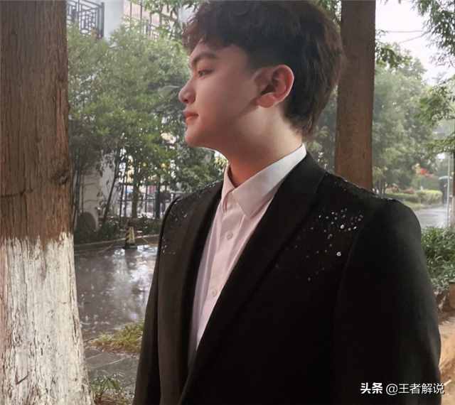 這位女主播究竟多漂亮？為了讓她露臉，四冠王選手承諾輸cos虞姬