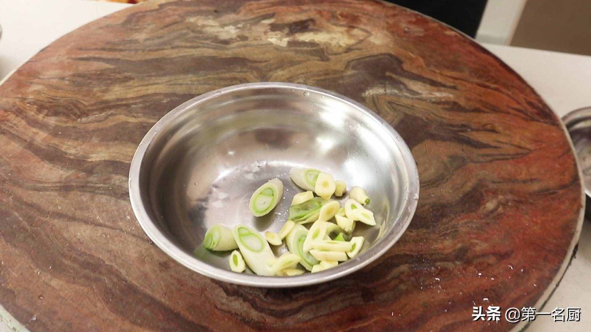 飯店的芹菜炒香干為啥好吃？2個技巧請收藏，上桌比葷菜更受歡迎