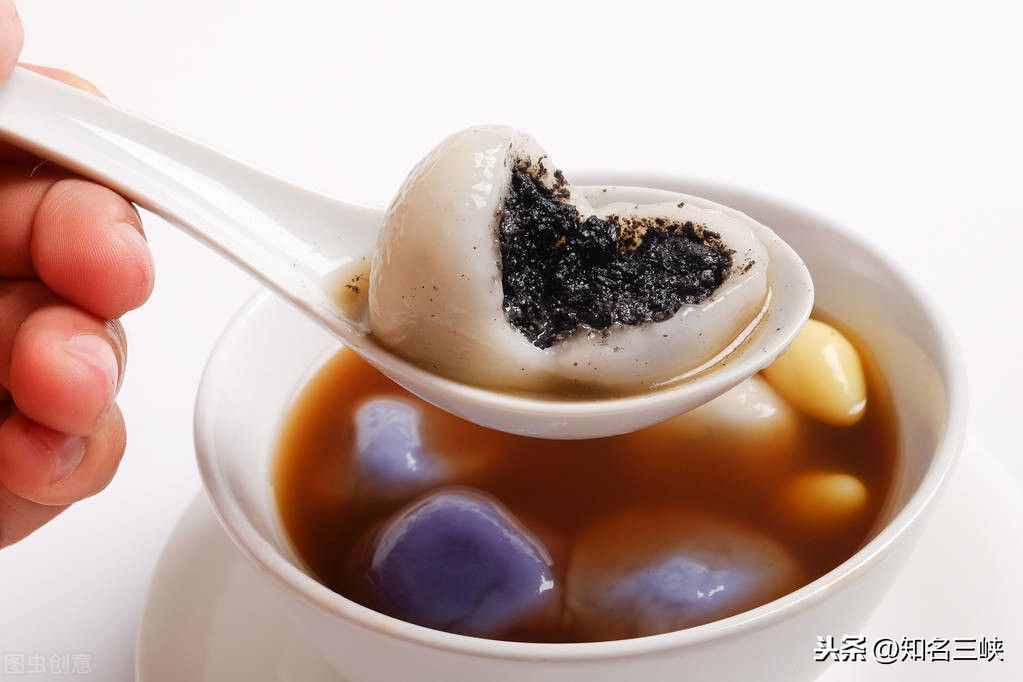 在農(nóng)村過春節(jié)為什么要吃湯圓？湯圓的來歷和寓意？