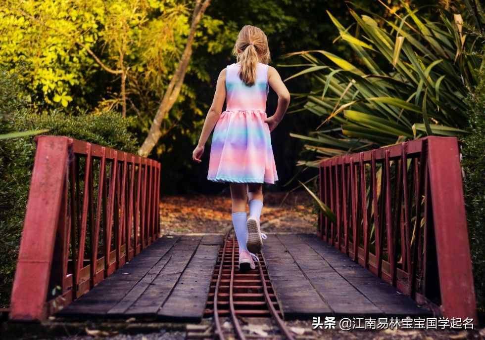 200個(gè)楚辭里文靜甜美的女孩名字，個(gè)個(gè)甜入人心