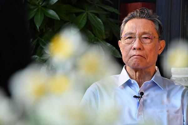 鐘南山：八十四歲的抗疫逆行者