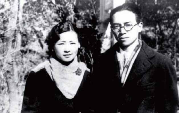 林徽因帶6歲女兒騎驢照曝光，一瞥一笑盡顯高貴，嫁給愛(ài)情的樣子