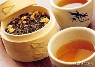 四副重陽(yáng)節(jié)對(duì)聯(lián)，上聯(lián)為舊聯(lián)，下聯(lián)新對(duì)，歡迎高手一起來重對(duì)
