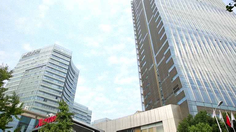 黃浦江邊的五星級酒店精品套餐，人均￥100出頭品嘗9菜1湯