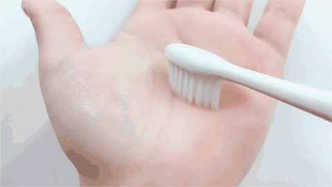 電動(dòng)牙刷的價(jià)格屠夫，29元三個(gè)刷頭，功能不輸幾百元的大牌牙刷