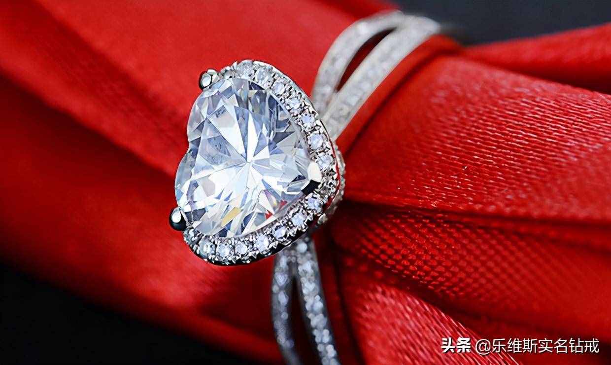 5克拉鉆戒價格如何？怎么挑選鴿子蛋鉆戒？