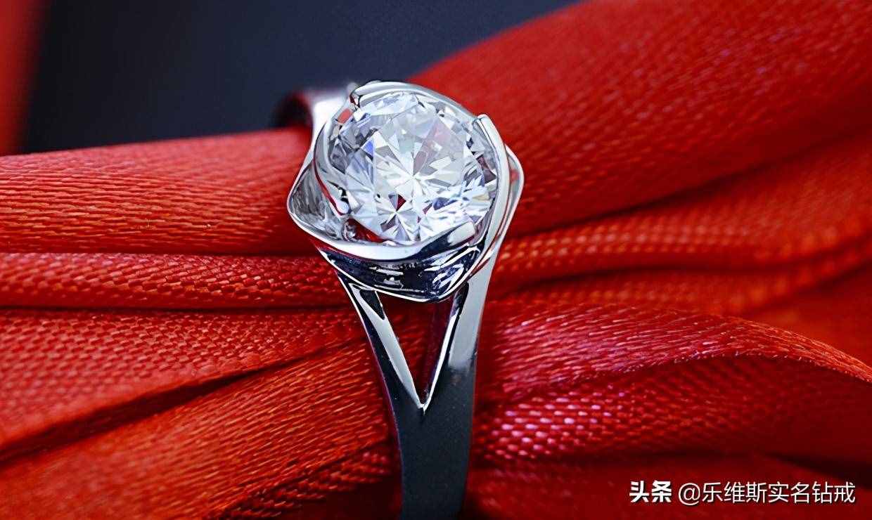 5克拉鉆戒價格如何？怎么挑選鴿子蛋鉆戒？