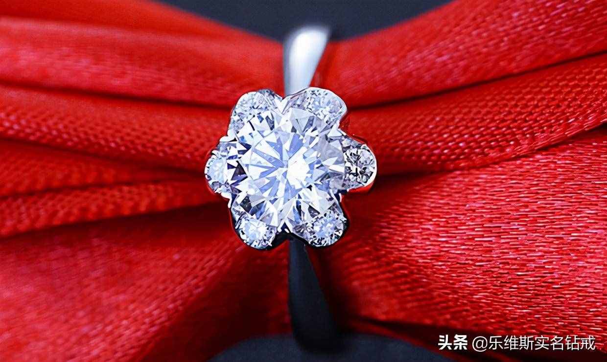 5克拉鉆戒價格如何？怎么挑選鴿子蛋鉆戒？