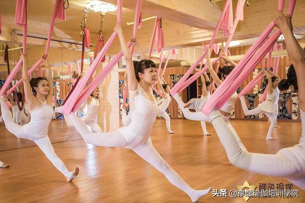 瑜伽教練培訓(xùn)班空中瑜伽私教課有哪些好處呢？