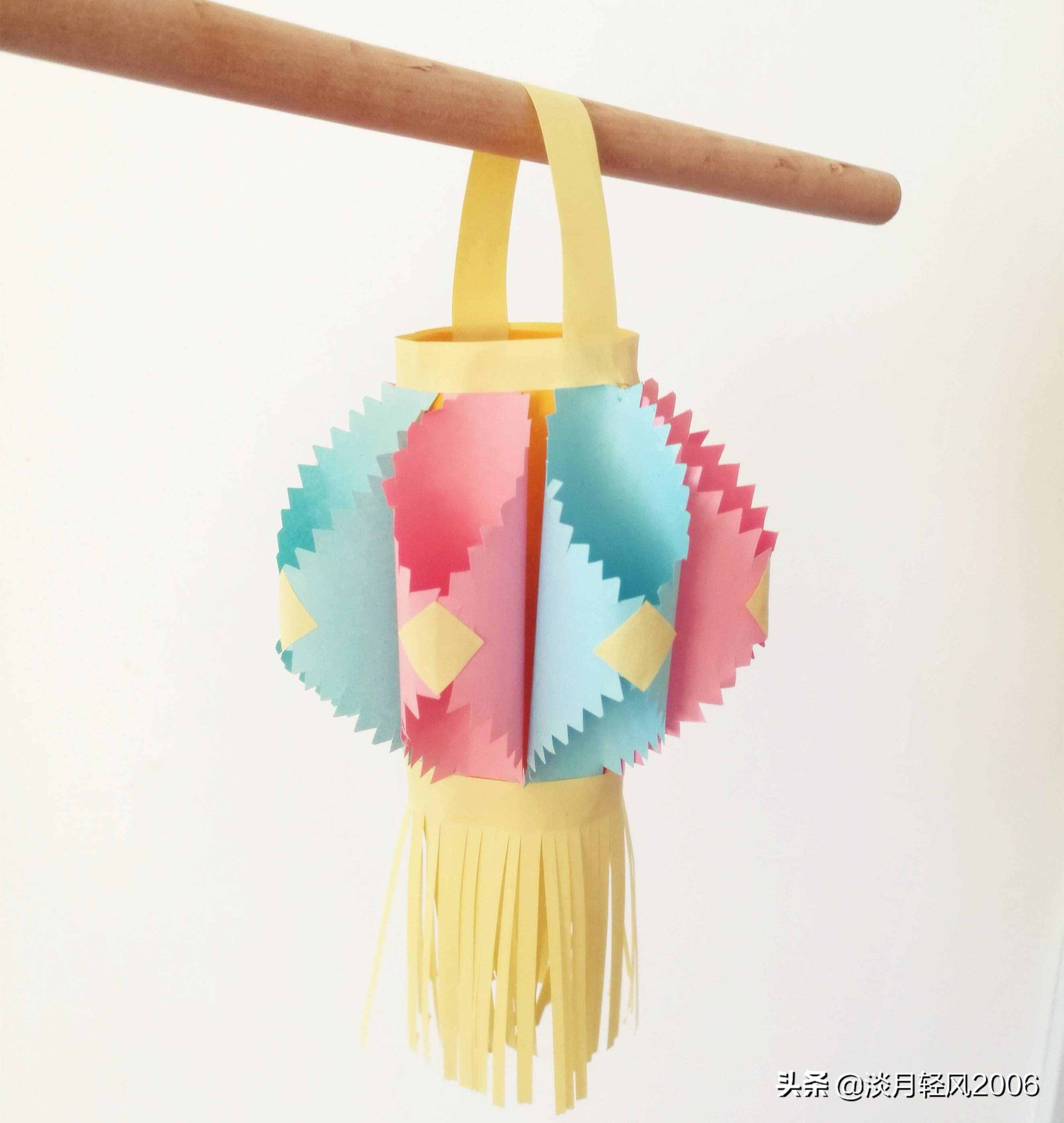 元宵節(jié)手工，彩色卡紙制作花燈教程，簡(jiǎn)單好看，可以當(dāng)手工作業(yè)