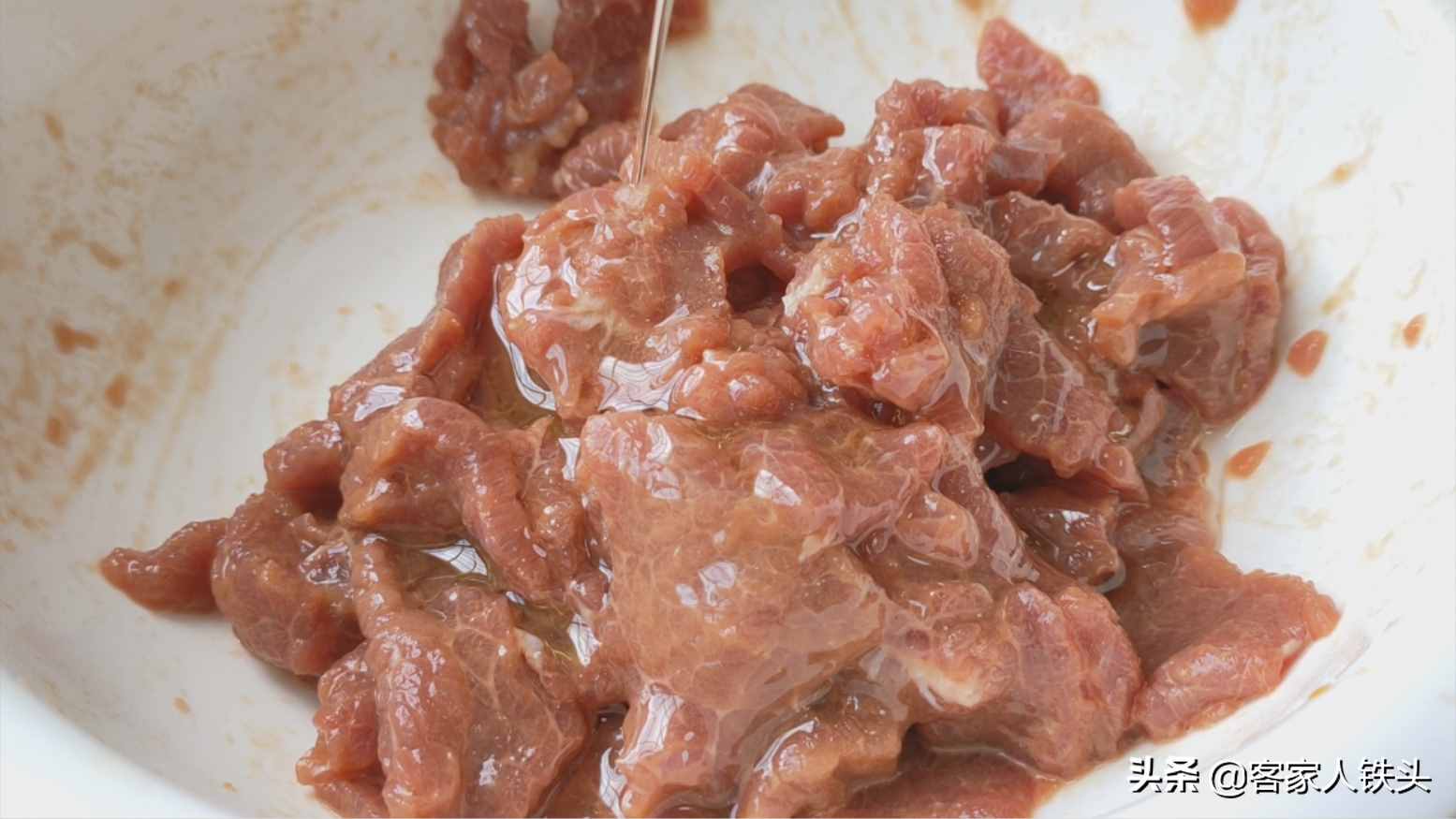 炒牛肉一定不要直接下鍋，教你實(shí)用小技巧，牛肉嫩滑好吃口感超棒